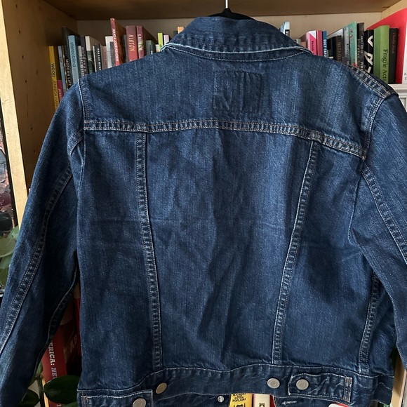 Levi’s cropped dark denim jacket - Picture 2 of 3